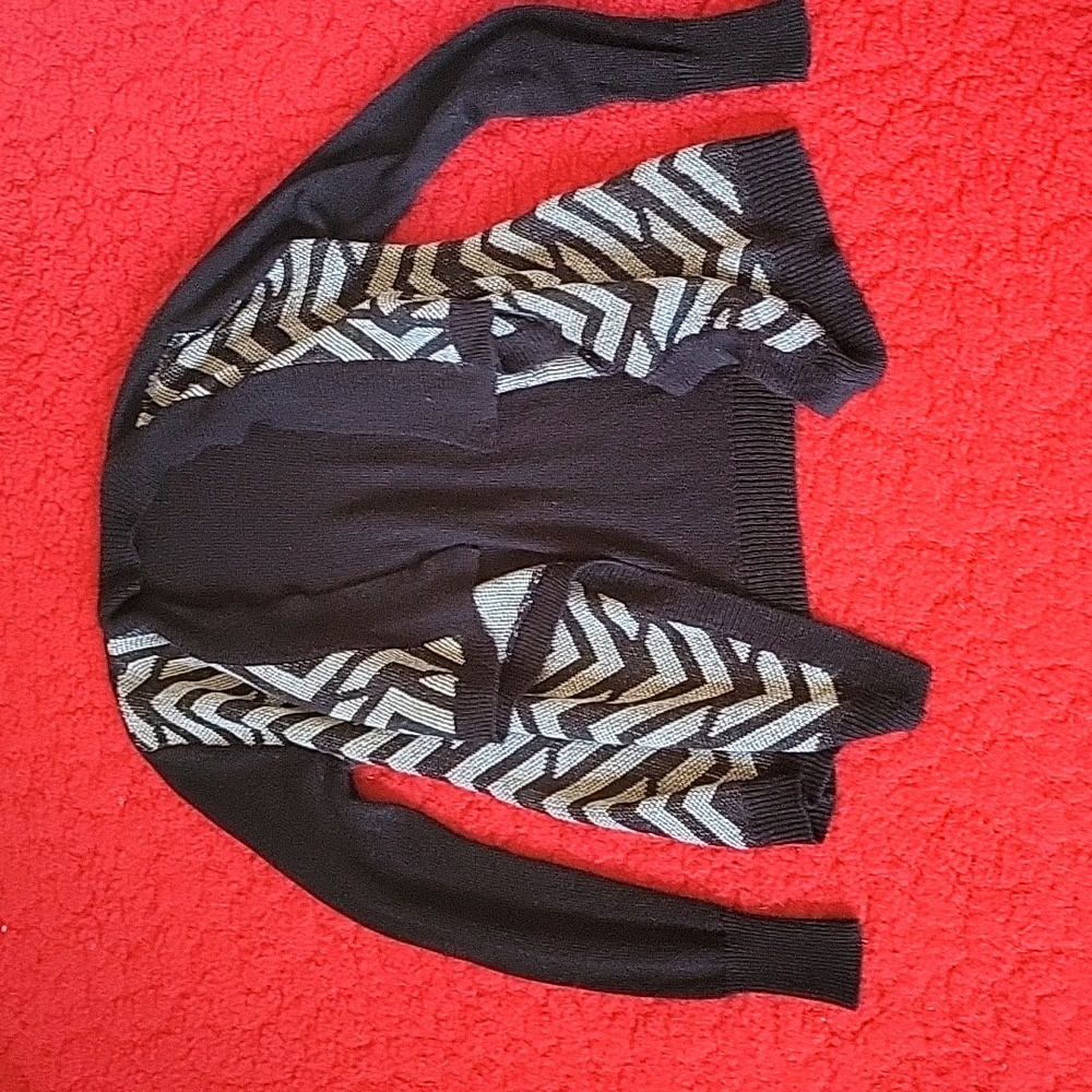 Brand: Candies's. Size: M. Color: black and gray.